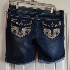 Bermuda jean shorts